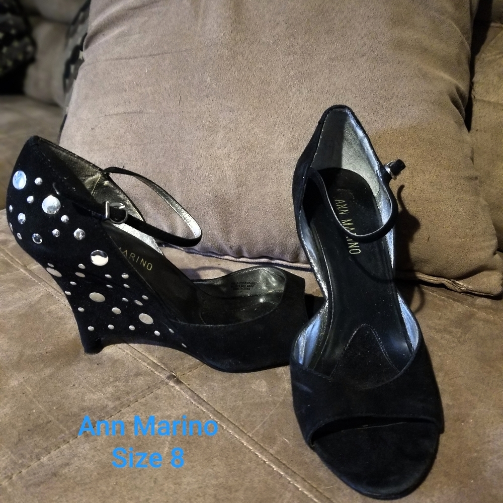 Ann Marino Black & Silver detail wedge sandals
